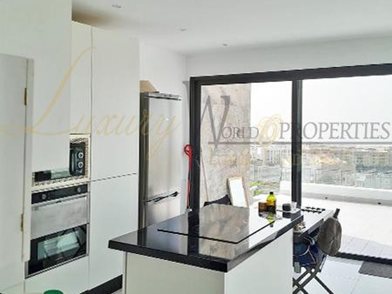 Villa for Sale in Adeje, Tenerife, España 12