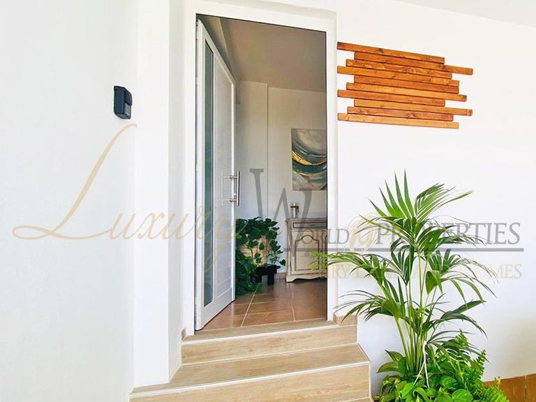 Villa for Sale in Tijoco Bajo, Tenerife, España 3