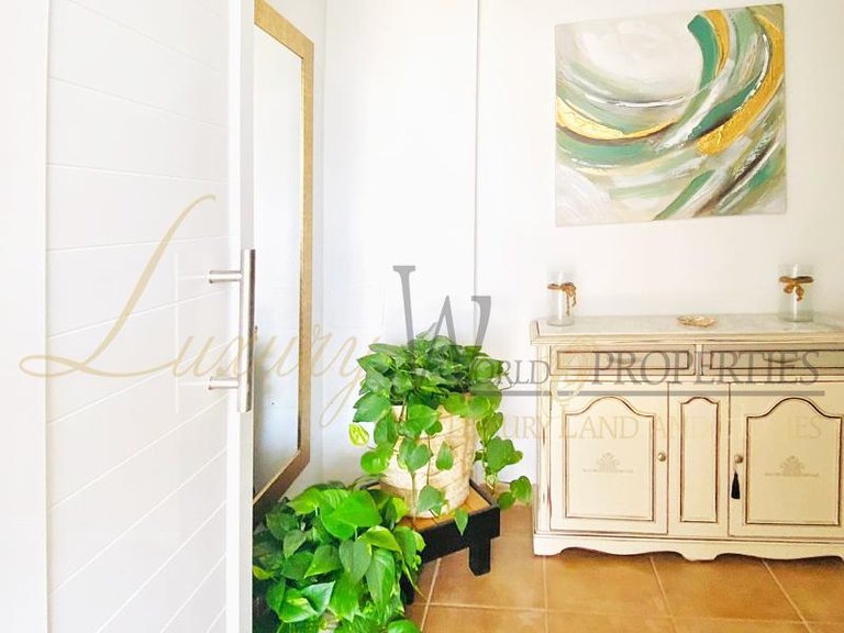 Villa for Sale in Tijoco Bajo, Tenerife, España 4