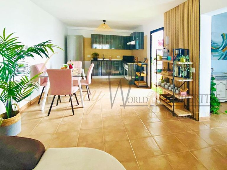 Villa for Sale in Tijoco Bajo, Tenerife, España 9