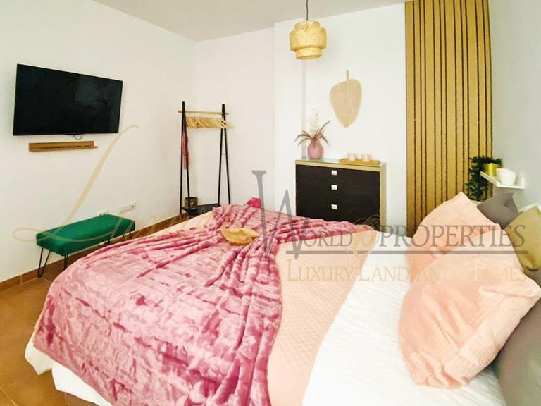 Villa for Sale in Tijoco Bajo, Tenerife, España 14