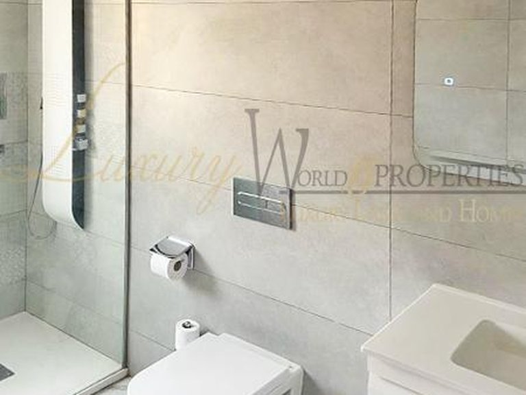 Villa for Sale in Costa Adeje, Tenerife, España 9