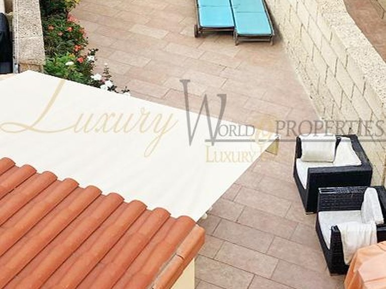 Villa for Sale in Costa Adeje, Tenerife, España 11