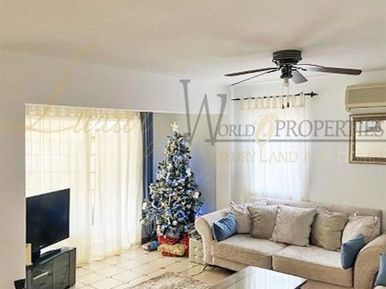 Villa for Sale in Costa Adeje, Tenerife, España 3