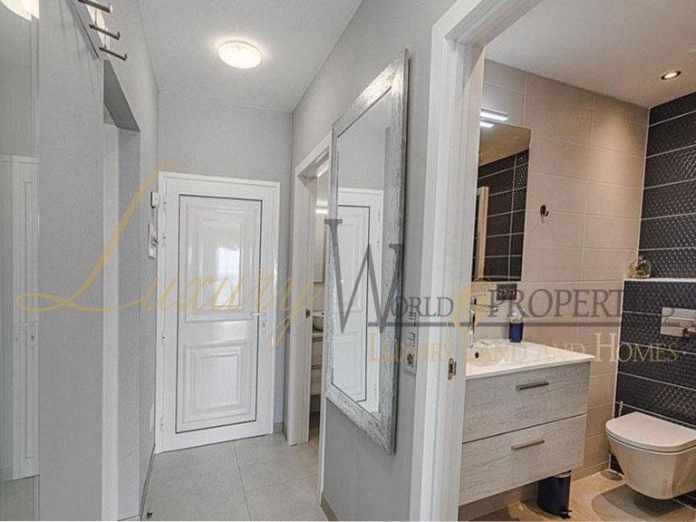 Apartment for Sale in Costa Adeje, Tenerife, España 17