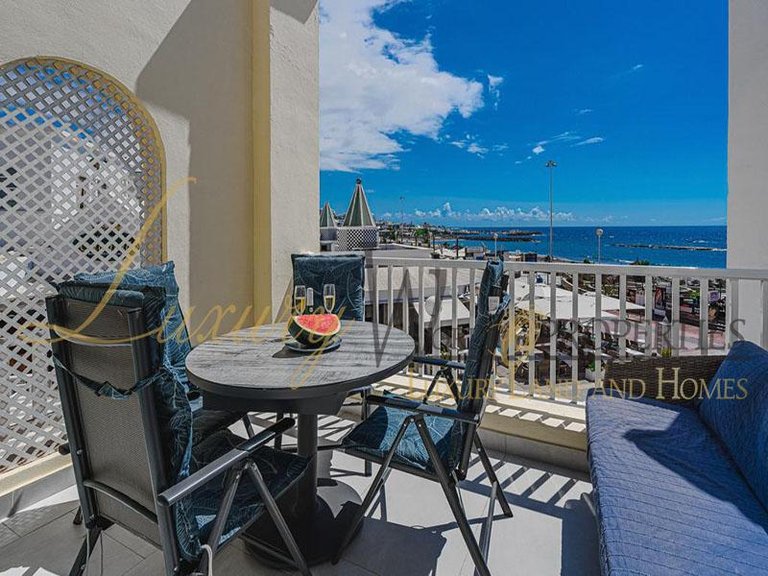 Apartment for Sale in Costa Adeje, Tenerife, España 2