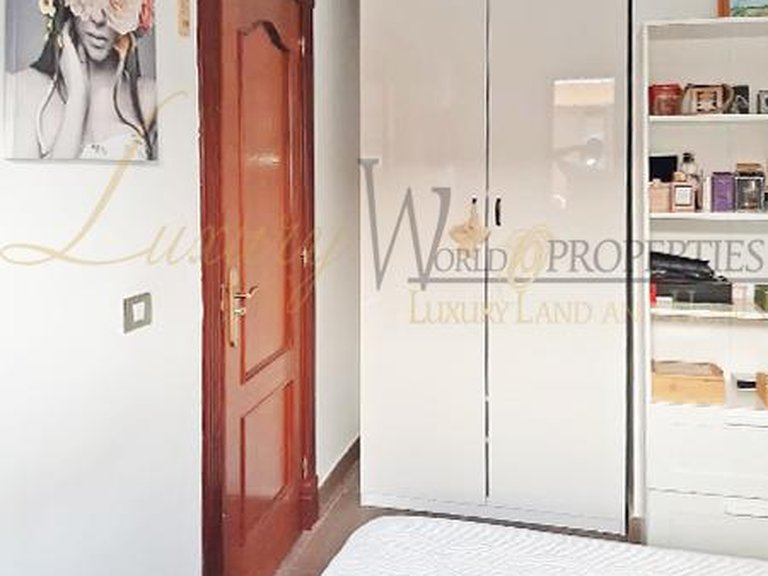 Villa for Sale in Costa Adeje, Tenerife, España 14