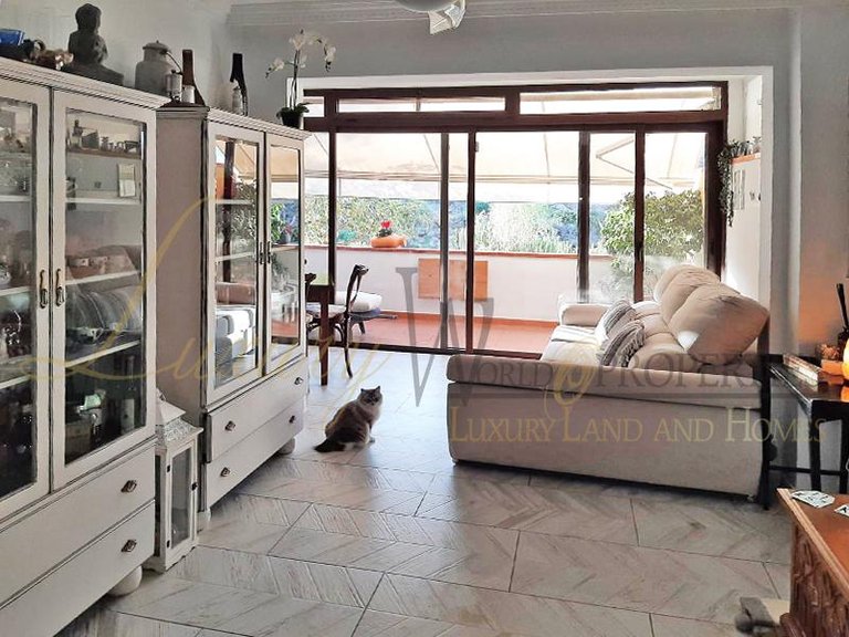 Villa for Sale in Costa Adeje, Tenerife, España 8