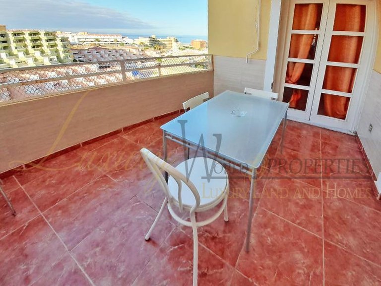 Apartment for Sale in Costa Adeje, Tenerife, España 3