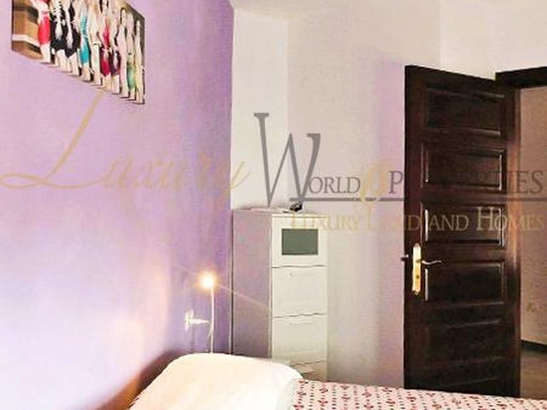 Apartment for Sale in Playa De Las Americas, Tenerife, España 9