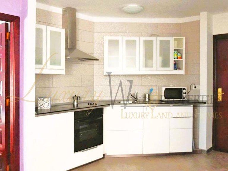 Apartment for Sale in Playa De Las Americas, Tenerife, España 7