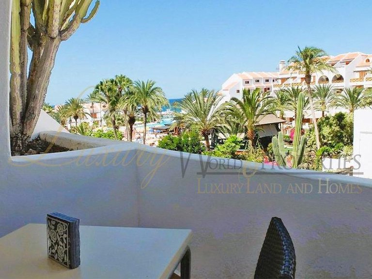 Apartment for Sale in Playa De Las Americas, Tenerife, España 2
