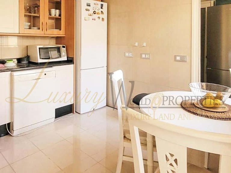 Apartment for Sale in Costa Adeje, Tenerife, España 4