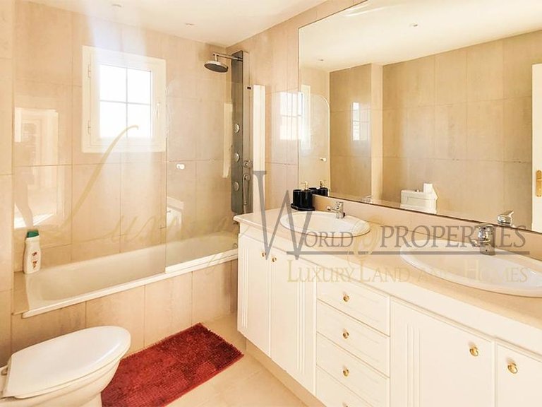 Apartment for Sale in Costa Adeje, Tenerife, España 9