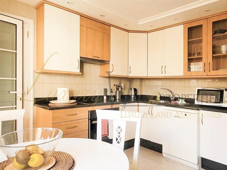 Apartment for Sale in Costa Adeje, Tenerife, España 3