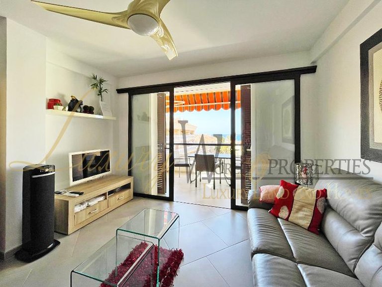 Town House for Sale in Playa De Las Americas, Tenerife, España 3