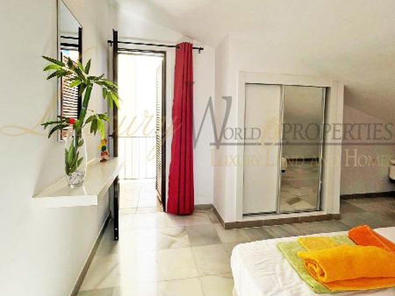 Town House for Sale in Playa De Las Americas, Tenerife, España 13