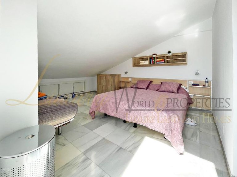 Town House for Sale in Playa De Las Americas, Tenerife, España 14