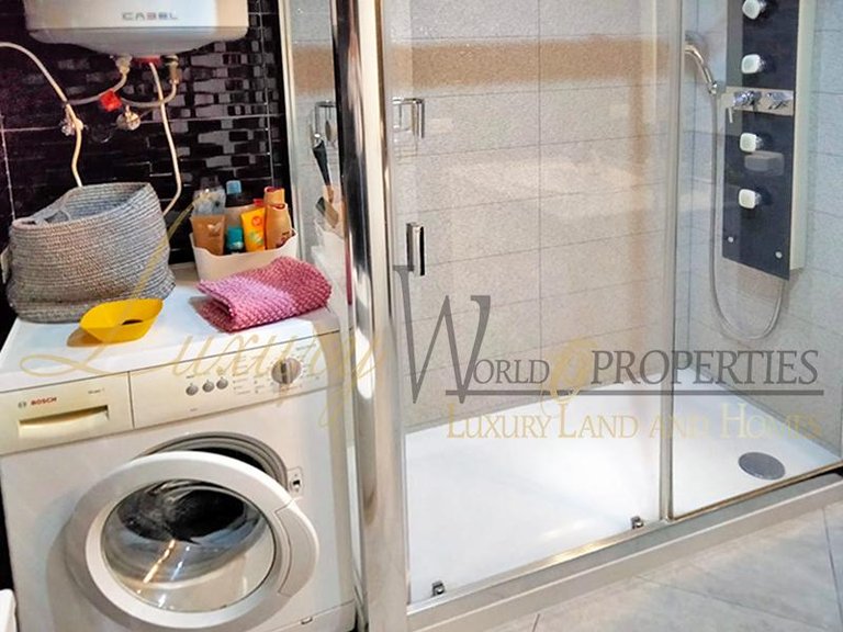 Apartment for Sale in Los Cristianos, Tenerife, España 10