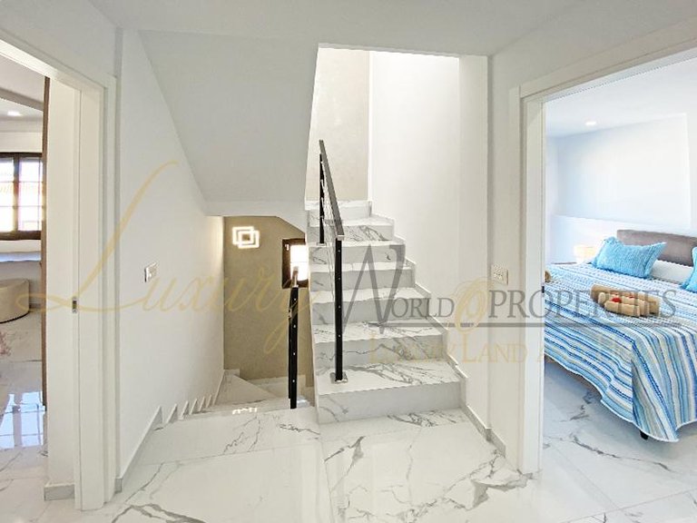 Villa for Sale in Fanabe Pueblo, Tenerife, España 34