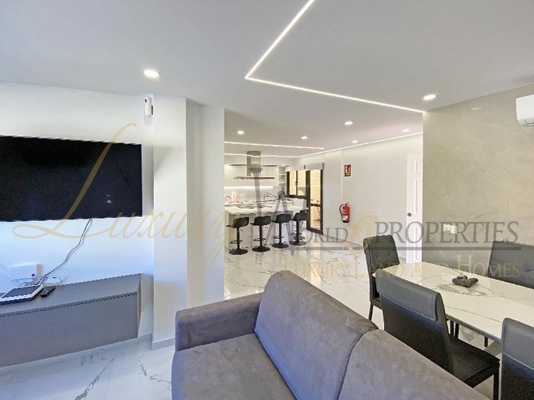 Villa for Sale in Fanabe Pueblo, Tenerife, España 5