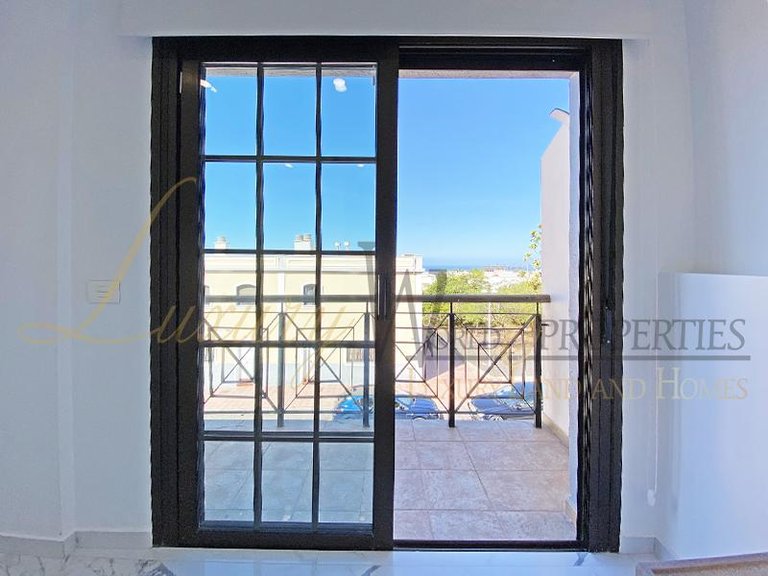 Villa for Sale in Fanabe Pueblo, Tenerife, España 21