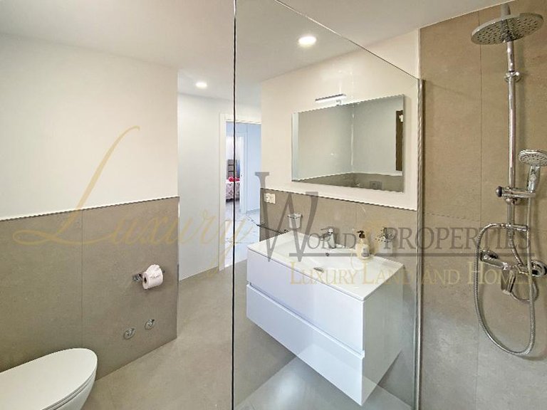 Villa for Sale in Fanabe Pueblo, Tenerife, España 33