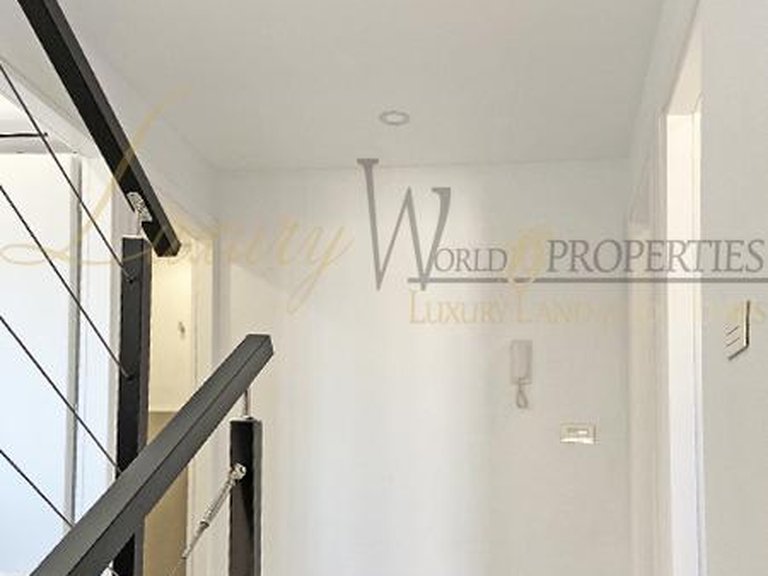 Villa for Sale in Fanabe Pueblo, Tenerife, España 18