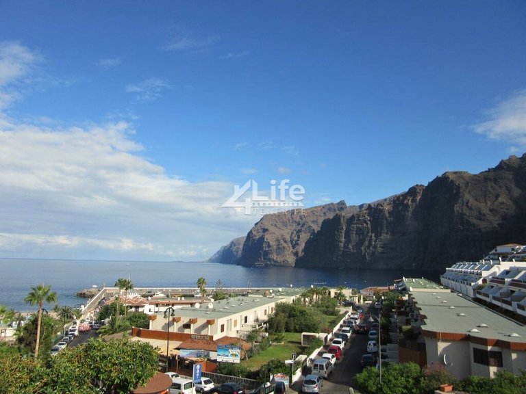 Apartment for Sale in Acantilados De Los Gigantes, Santiago Del Teide 1