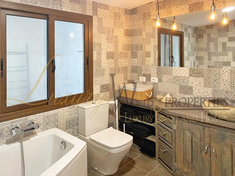 Villa for Sale in Cabo Blanco, Tenerife, España 19