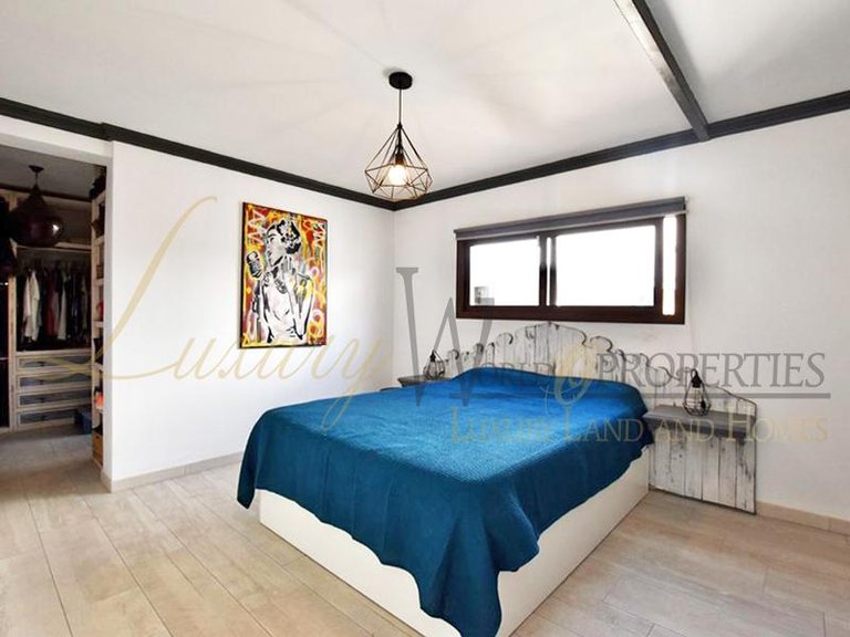 Villa for Sale in Cabo Blanco, Tenerife, España 24