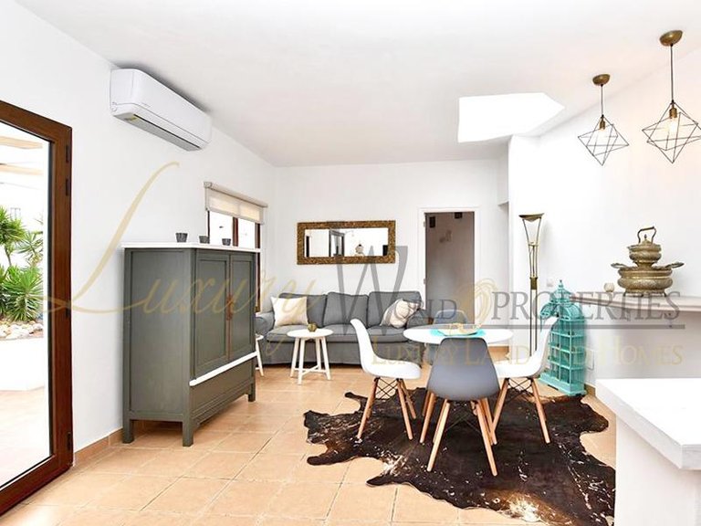 Villa for Sale in Cabo Blanco, Tenerife, España 6