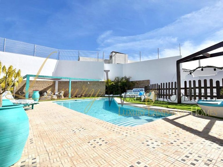 Villa for Sale in Cabo Blanco, Tenerife, España 21