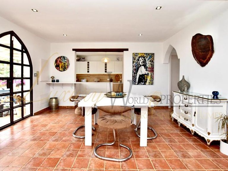 Villa for Sale in Cabo Blanco, Tenerife, España 35