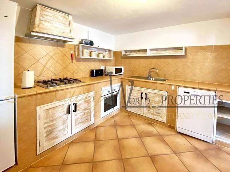 Villa for Sale in Cabo Blanco, Tenerife, España 4