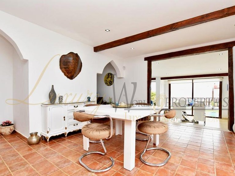 Villa for Sale in Cabo Blanco, Tenerife, España 34
