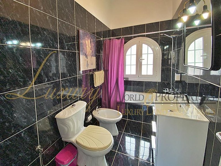 Villa for Sale in Costa Adeje, Tenerife, España 29