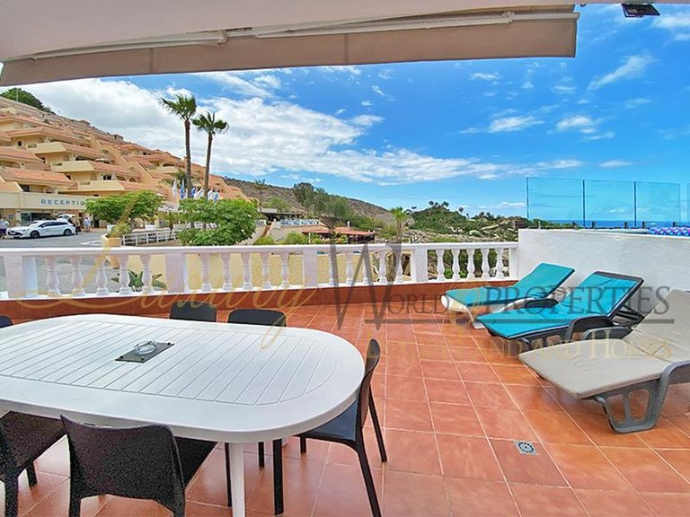 Villa for Sale in Costa Adeje, Tenerife, España 1