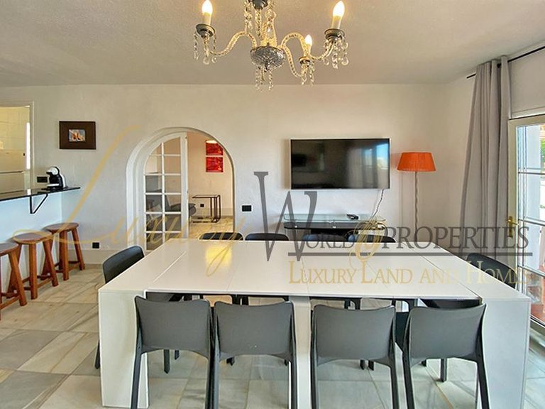 Villa for Sale in Costa Adeje, Tenerife, España 10