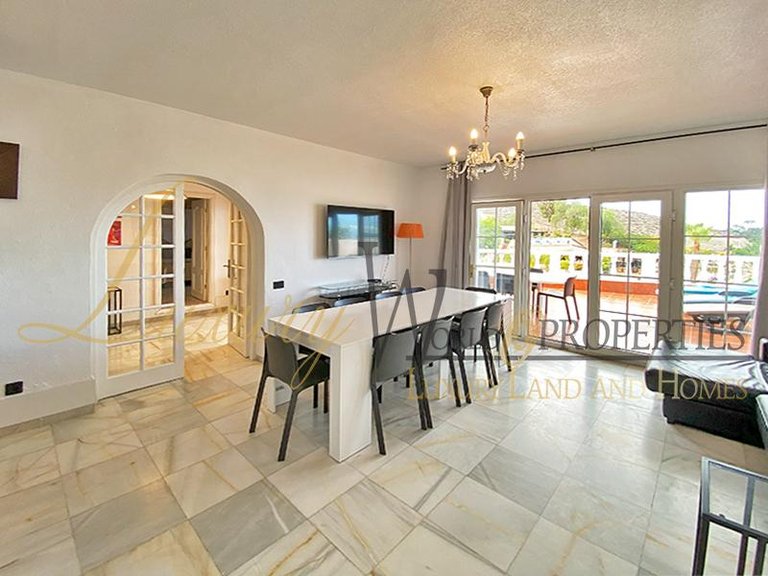 Villa for Sale in Costa Adeje, Tenerife, España 8