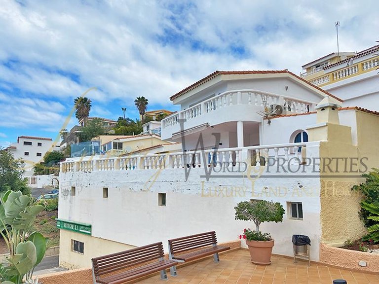 Villa for Sale in Costa Adeje, Tenerife, España 35