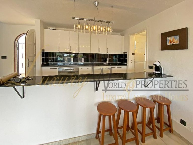 Villa for Sale in Costa Adeje, Tenerife, España 6