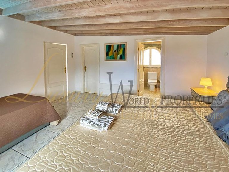 Villa for Sale in Costa Adeje, Tenerife, España 15