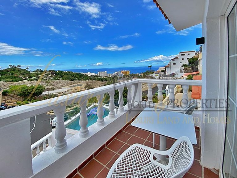 Villa for Sale in Costa Adeje, Tenerife, España 25
