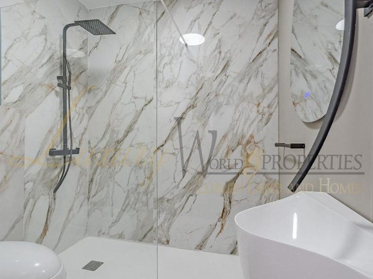 Town House for Sale in Costa Adeje, Tenerife, España 11