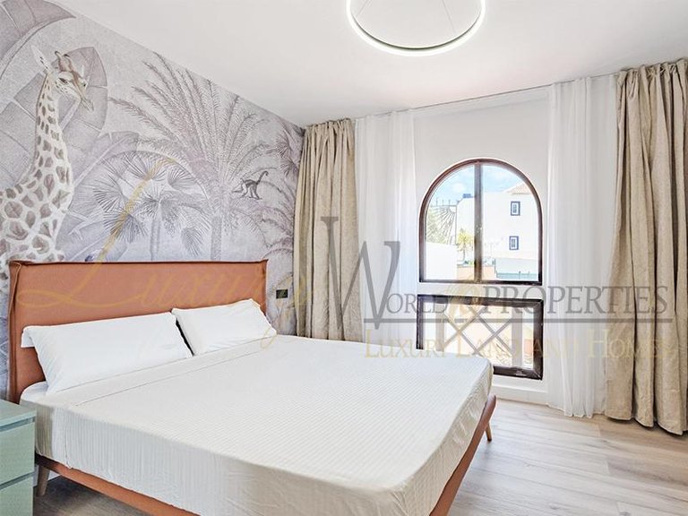 Town House for Sale in Costa Adeje, Tenerife, España 12