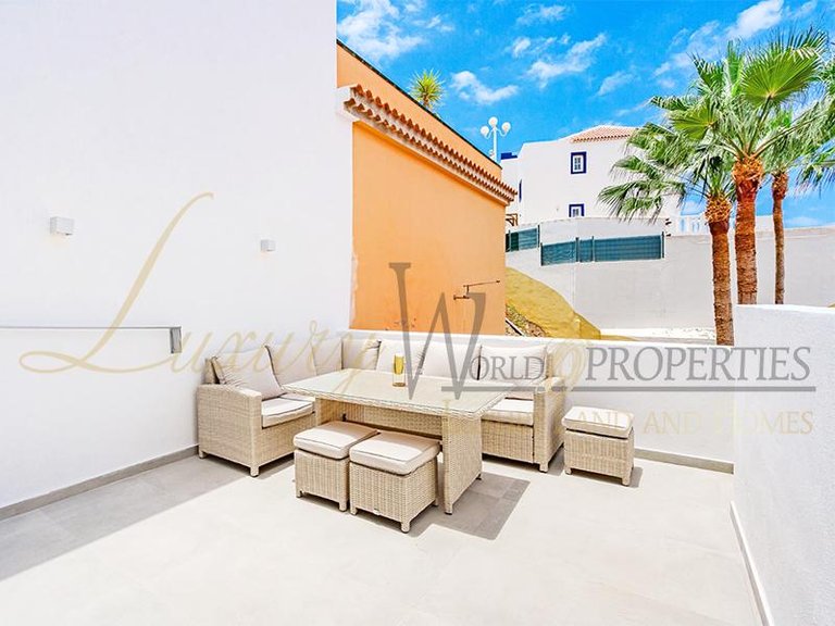 Town House for Sale in Costa Adeje, Tenerife, España 3