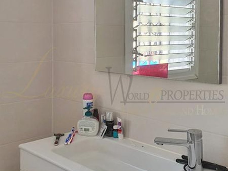 Villa for Sale in Palm Mar, Tenerife, España 45