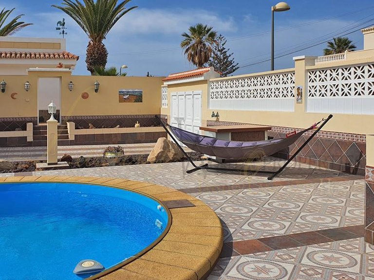Villa for Sale in Palm Mar, Tenerife, España 2