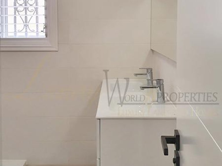 Villa for Sale in Palm Mar, Tenerife, España 38